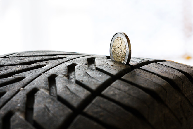 Coin Test for Measuring Tire Tread Depth