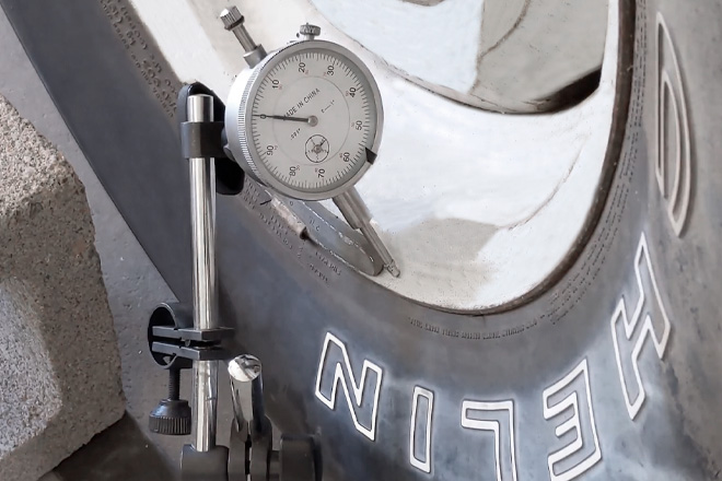 Using a Dial Indicator for Measuring Runout